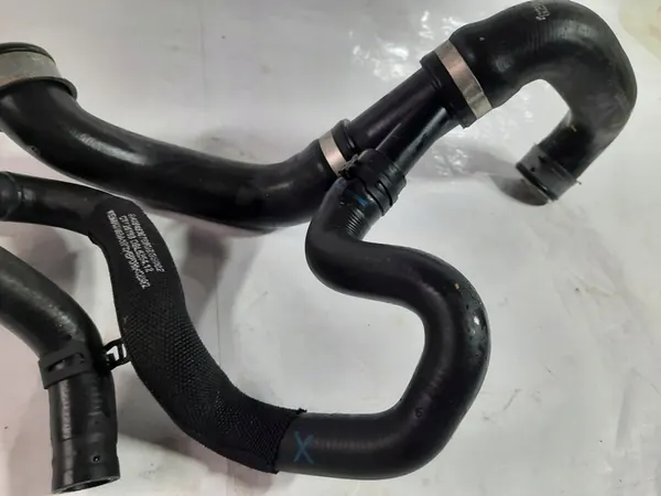 Mercedes GLK x204 09-15 Jäähdytysjärjestelmän Letkut A2045019082 image 8