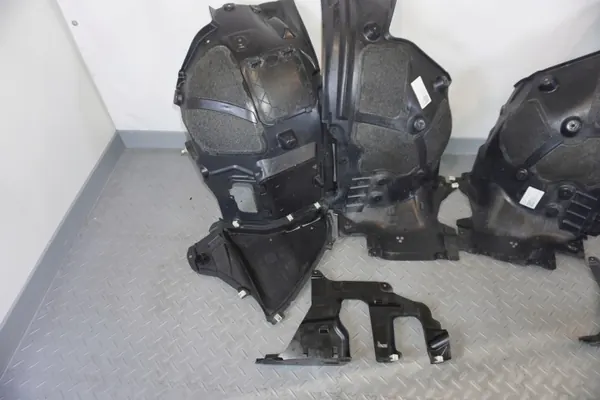 Aile avant BMW G30 G31 M-Package OEM 8082211 image 3