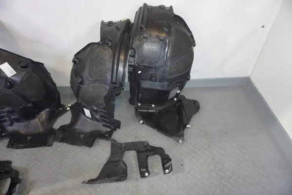 Aile avant BMW G30 G31 M-Package OEM 8082211 image 4