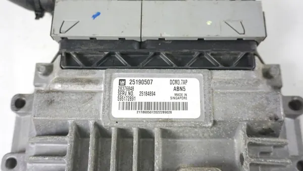 Ordinateur de moteur Opel Antara Chevrolet Captiva 2.2 CDTI image 3