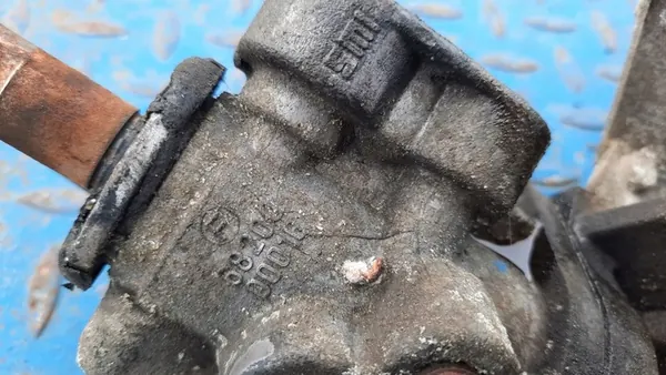 Styrväxel Volvo S60 V70 II 00-04 Skadad P8671243 image 3