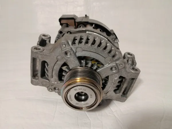 AUDI A4 B9 Generaattori 06L903024C image 3