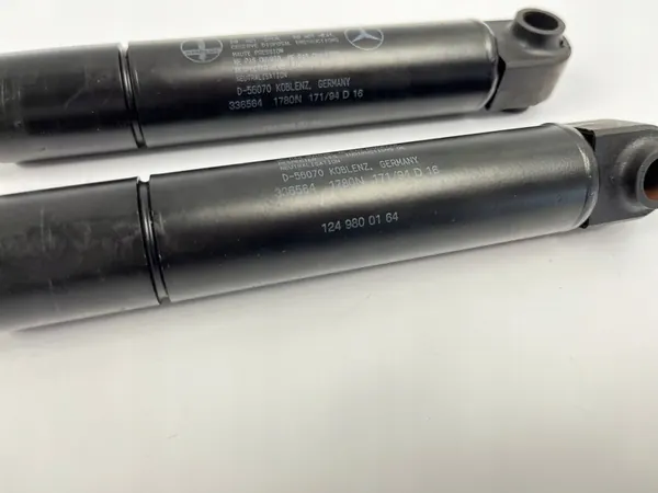 Bakluckens lyftstöd för Mercedes W124 Kombi image 7