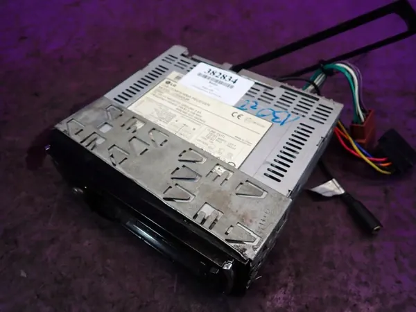 LG LCS500UR Autoradio mit USB, AUX & CD image 3