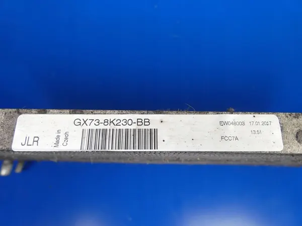 Jaguar OE GX73-8K230-BB Water Radiator image 3