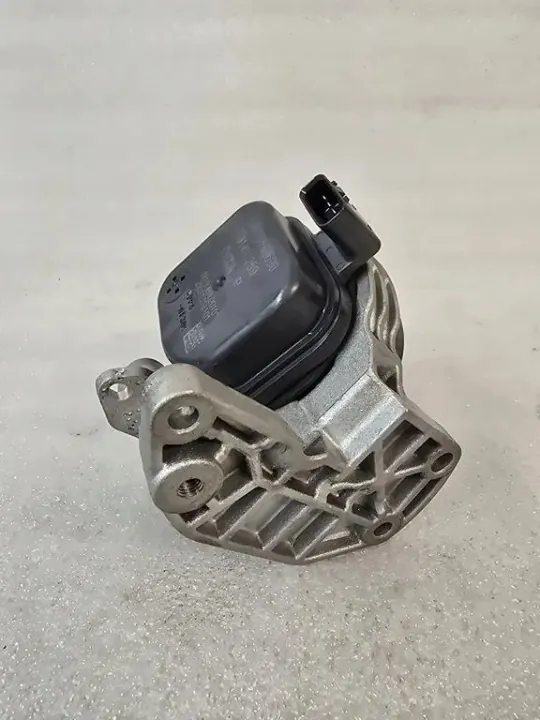 Volvo V60 II 2.0B hulpwaterpomp OEM 31493259 image 4