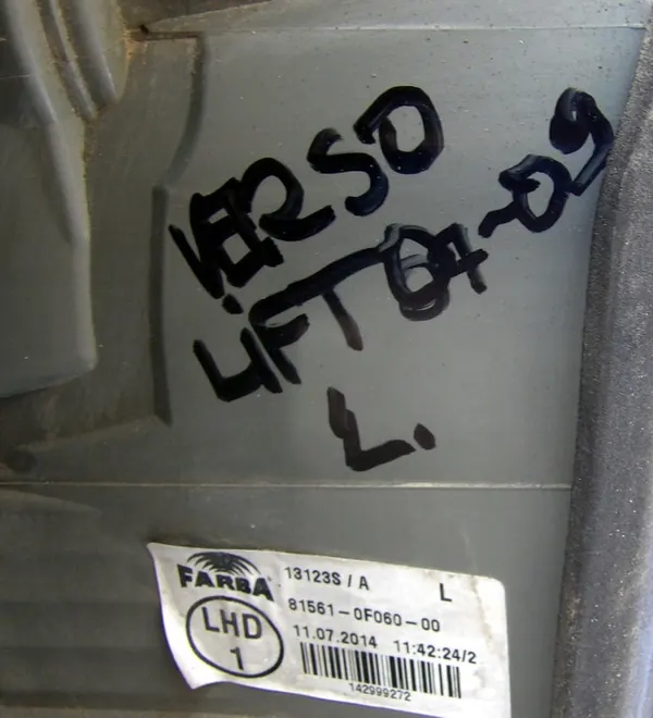 LÁMPARA TRASERA IZQUIERDA TOYOTA COROLLA VERSO 81561-0F060 image 5