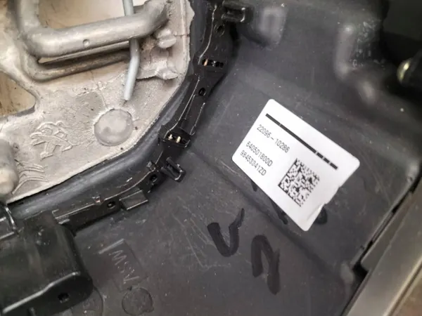 Läder Multifunktionsratt OEM 98453341ZD Peugeot image 6