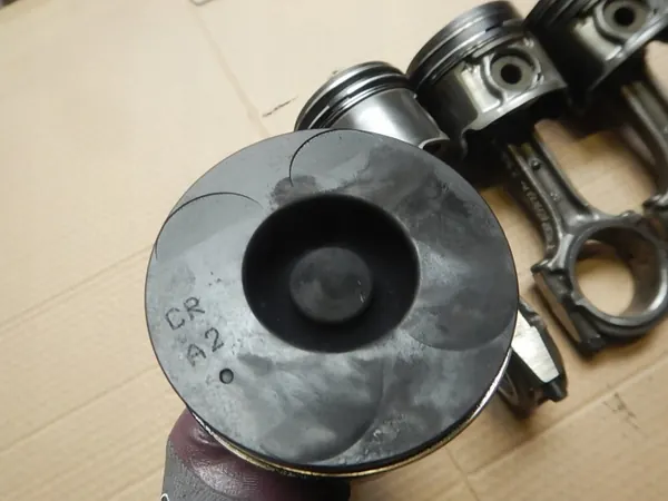 Piston avec Bielle OEM tłok terracan 2.9 image 4
