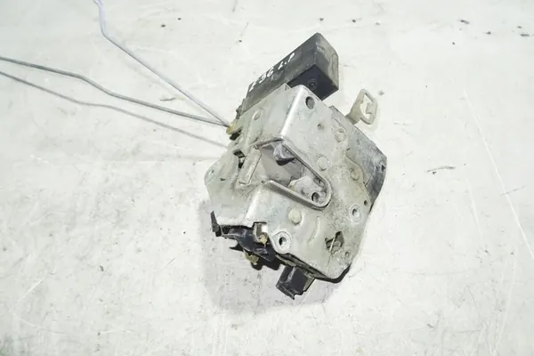 Höger Framdörrslås BMW 3 (E36) 67111387606 image 3