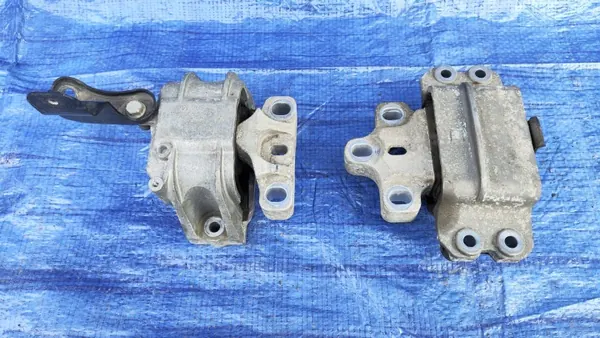 Support Moteur OEM 1K0199262AR pour Skoda Superb II V6 image 2