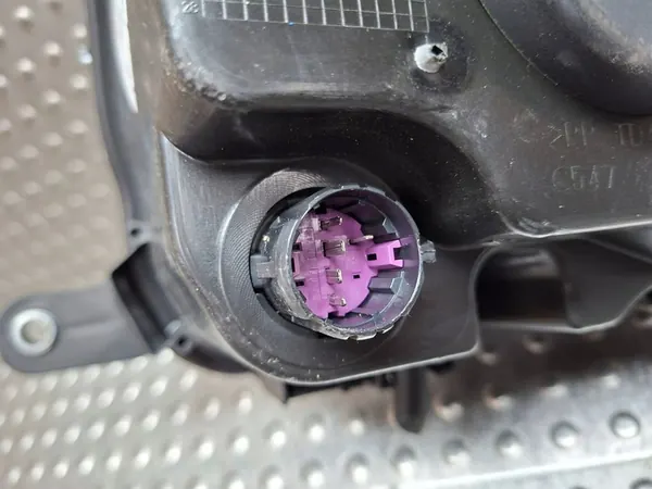 Farol dianteiro direito Fiat 500 2007- OEM 51787491 image 3