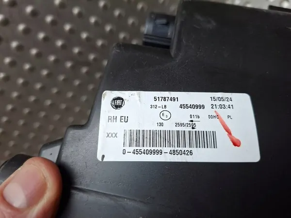 Farol dianteiro direito Fiat 500 2007- OEM 51787491 image 4