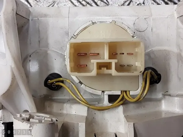 Módulo control aire Toyota Corolla Verso OEM 1559112240 image 5