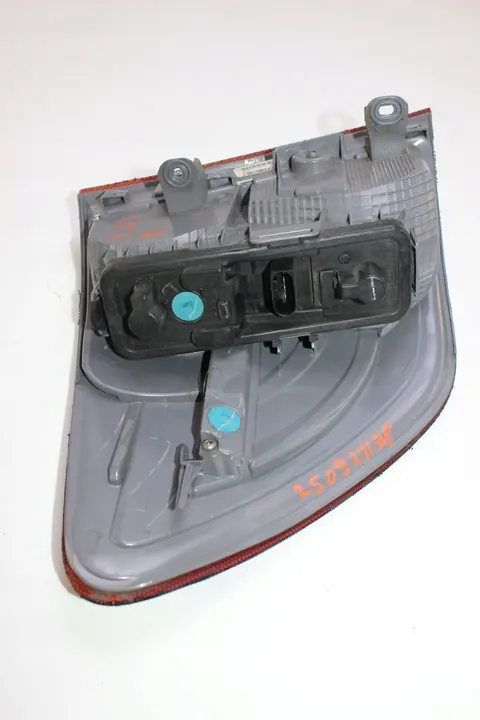 Luz trasera derecha BMW F25 X3 7217306 image 4