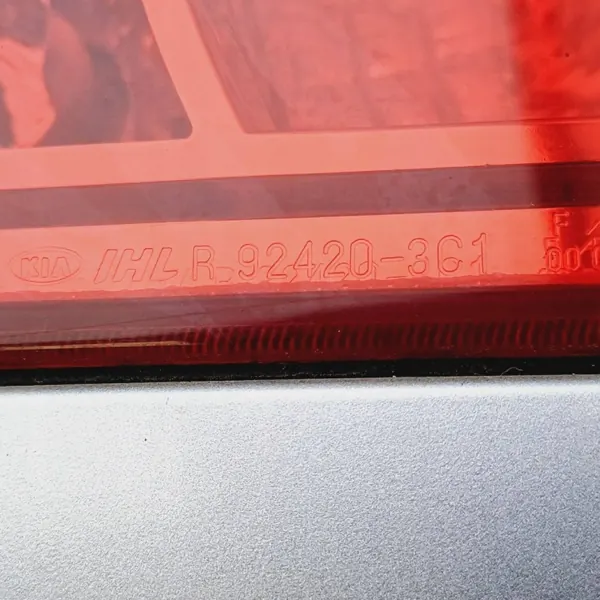 OEM DRC83155 Moldura de Maletero para Kia Magentis Sedán image 6