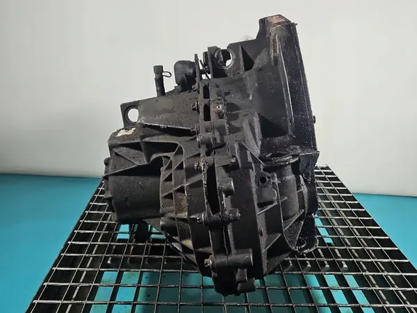 Manuaalivaihteisto PKCM 8200017300 Renault Espace III image 5