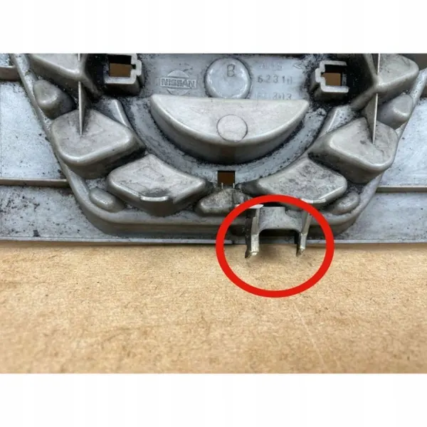 OEM 62310EQ303 framstötskåpsgallret för Nissan X-Trail image 9