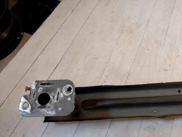 Poutre de pare-chocs arrière OEM 755B72424R Dacia Duster image 5