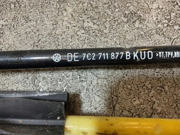 Cable de cambios VW Crafter OEM 7C2711877BK - Usado image 3