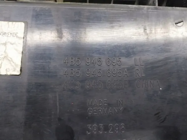 Moldura Porta-Malas Audi A6 C5 OEM 4B5945695 image 3