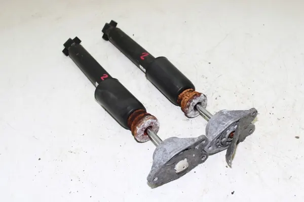 OEM 6791586 Takaiskunvaimennin Pari BMW F30/F20 image 2