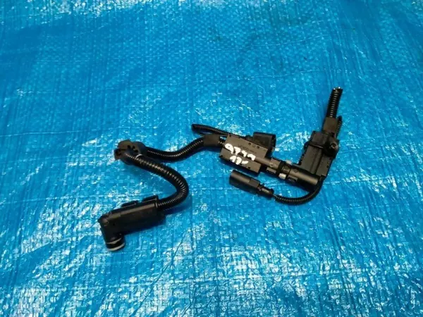 Audi Q7 AdBlue Verwarmingsleiding OEM 4M0131960B image 2