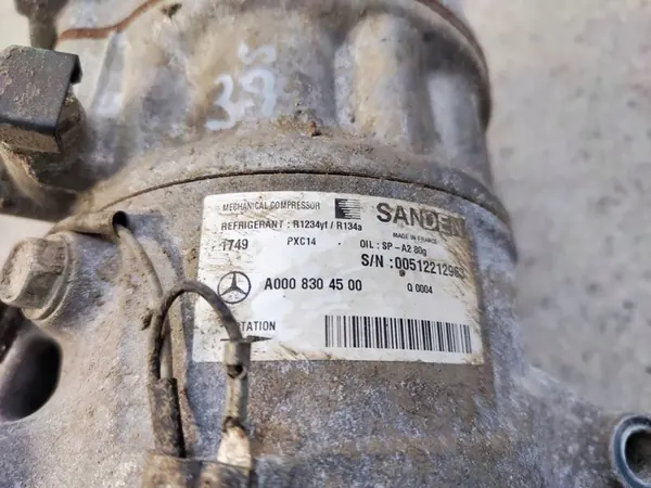 Compresor AC Mercedes C W205 1.6 CDI A0008304500 image 2