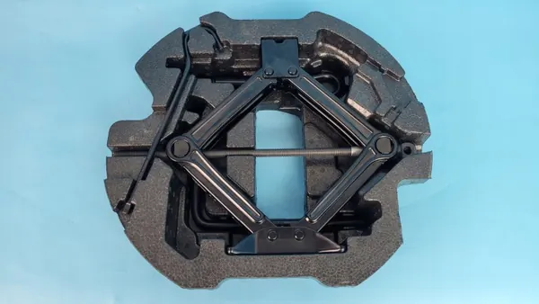Kit de herramientas Chery Omoda 5 OEM 203000625AA - Usado image 2