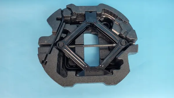 Kit de herramientas Chery Omoda 5 OEM 203000625AA - Usado image 9