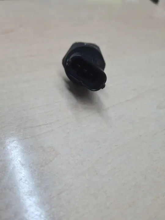 Sensor Pressão Rail Combustível OEM GC46-9F972 Ford F-MAX image 3