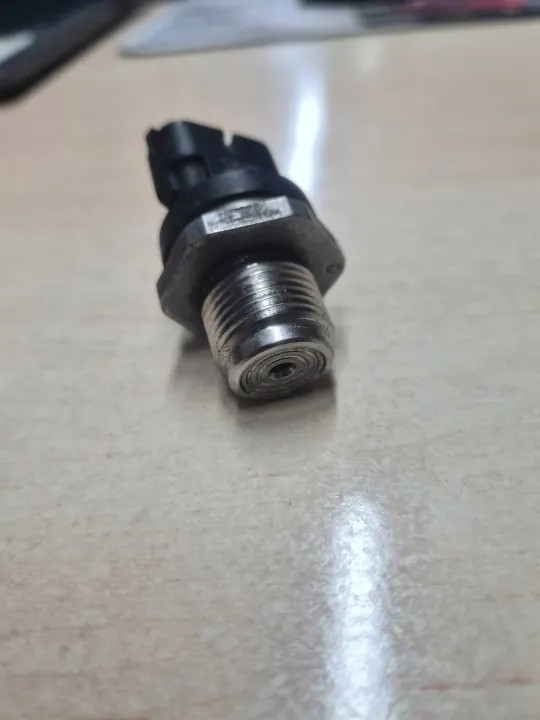 Sensor Pressão Rail Combustível OEM GC46-9F972 Ford F-MAX image 6
