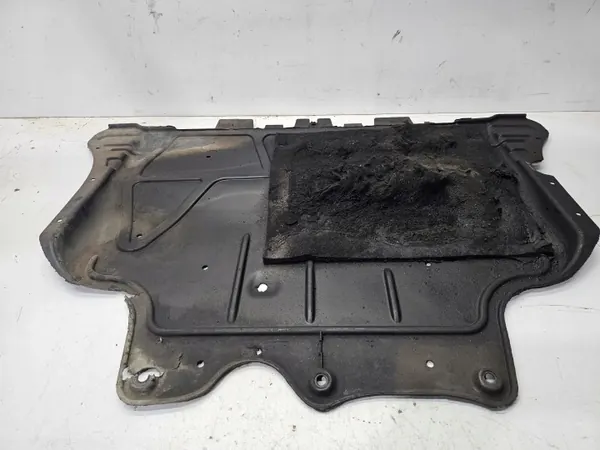 Moottorin alasuojus OEM 5Q0825236 Audi A3 8V:lle image 9