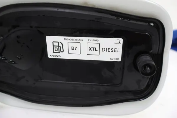 Tapa de combustible Volvo V90 II OEM 1274737611 - Usado image 6