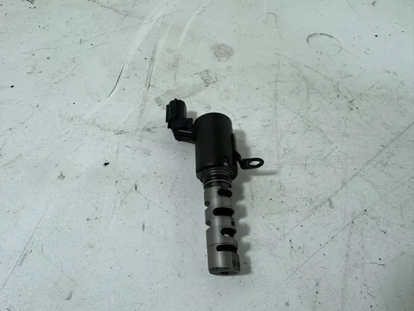 Sensor de fase variável KIA Carens II 2.0 16V G4KA OEM image 1