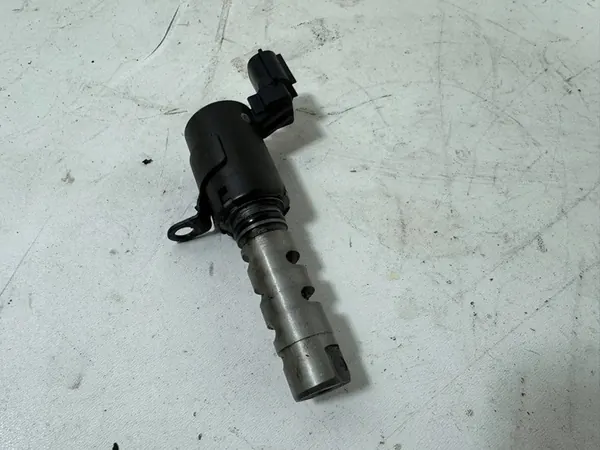 Sensor de fase variável KIA Carens II 2.0 16V G4KA OEM image 2