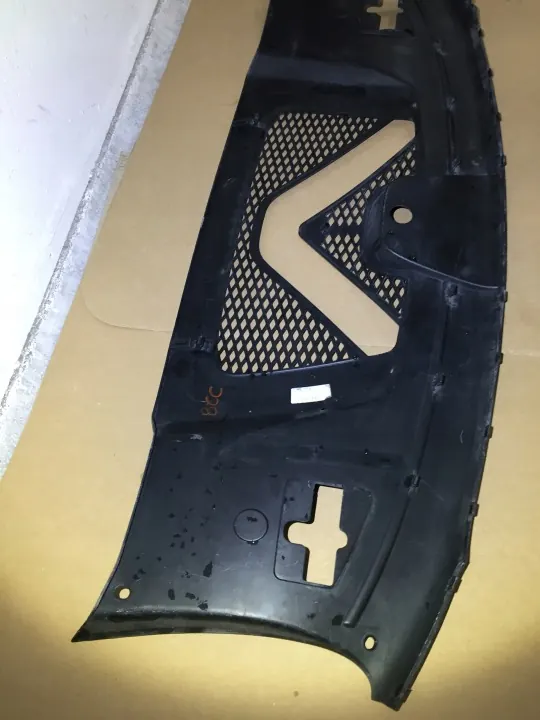 Porsche MACAN etuvyöpeite OEM 95B805806 image 7
