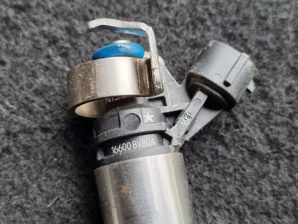 Kompletta injektorer Nissan X-Trail T32 2016 0261500210 image 2