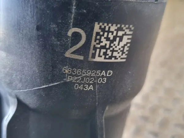 Oljefilterbas Dodge Challenger 68365925AD image 5