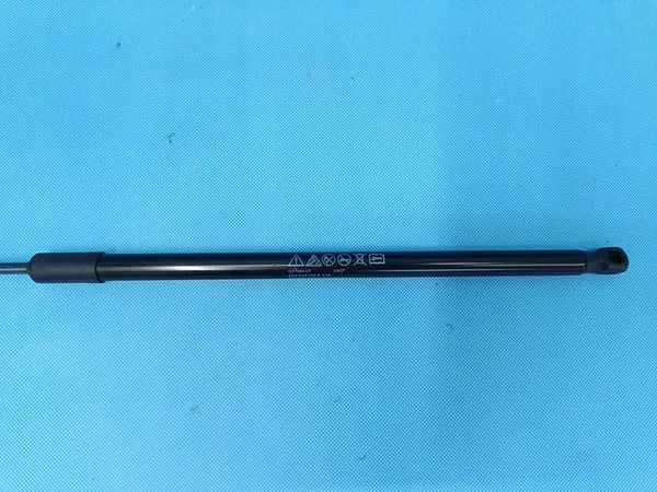 VW PASSAT B8 VARIANT 1.5 TSI 110KW 2024 Motorhuvudaktuator 3G0823359B image 3