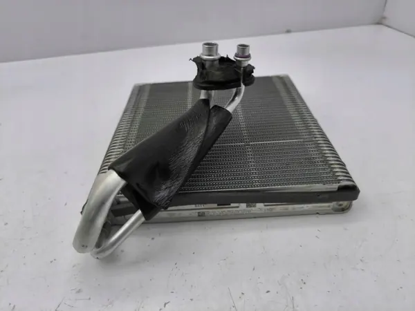 Radiateur chauffage climatisation Audi Q2 2022 OEM AMD118362 image 4