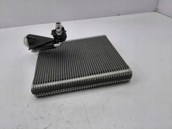 Radiateur chauffage climatisation Audi Q2 2022 OEM AMD118362 image 5