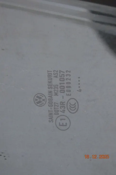Gebruikt Voorlinker Ruit OEM DOT27M235AS2 image 5