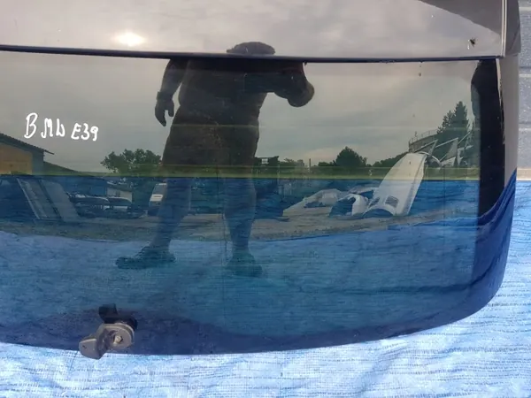 Vidro traseiro OEM SZYBA TYŁ TYLNA KLAPY BAGAZNIKA BMW E39 image 7