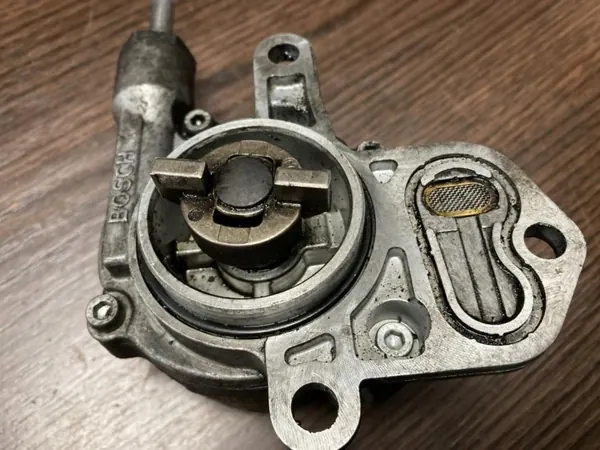 Pompe à vide OEM 01562C11705S pour Peugeot Partner image 3