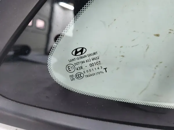 Hyundai Tucson Karossglas Höger Bak OEM 87820D3000 image 3