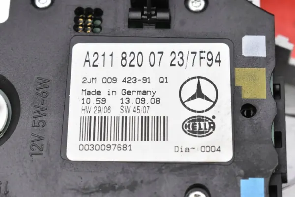 OEM A2118200723/7F94 Sisävalo Mercedes E-luokalle image 3