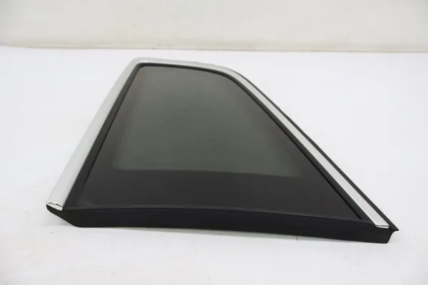 Volvo V60 II oikea kori-ikkuna OEM 1274738089 image 5