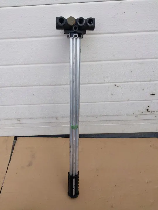 Sensor Nivel Combustible Scania OEM 2568894 - Usado image 2