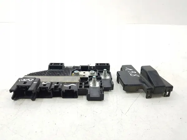 Accu Zekerings/Relais Suzuki Grand Vitara II 2007 image 4